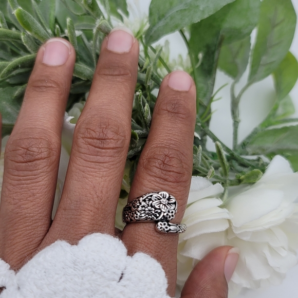 ❤️ FLORAL SPOON RING - Picture 6 of 8